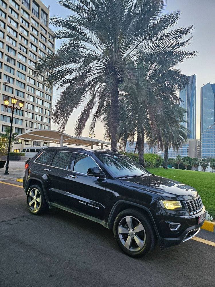 2015 Jeep Grand Cherokee thumbnail 3