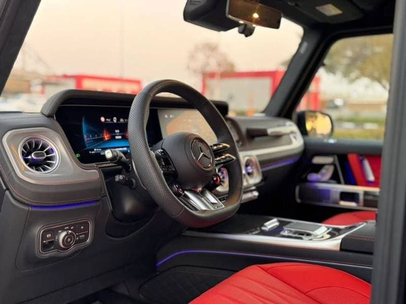 2025 Mercedes-Benz G 63 AMG thumbnail 2