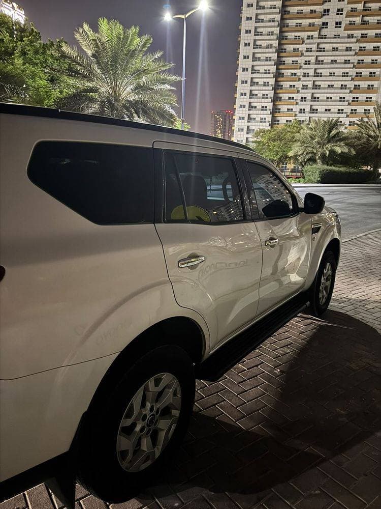 2022 Nissan Xterra thumbnail 3