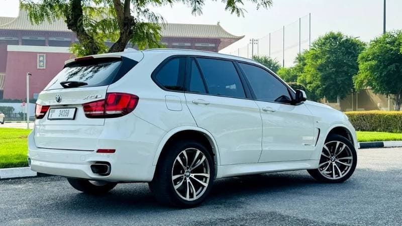 2016 BMW X5 M thumbnail 2