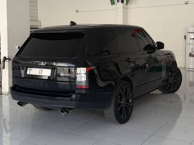 2017 Land Rover Range Rover thumbnail 2