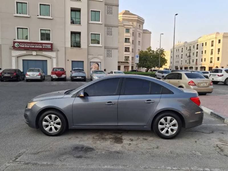2016 Chevrolet Cruze thumbnail 4