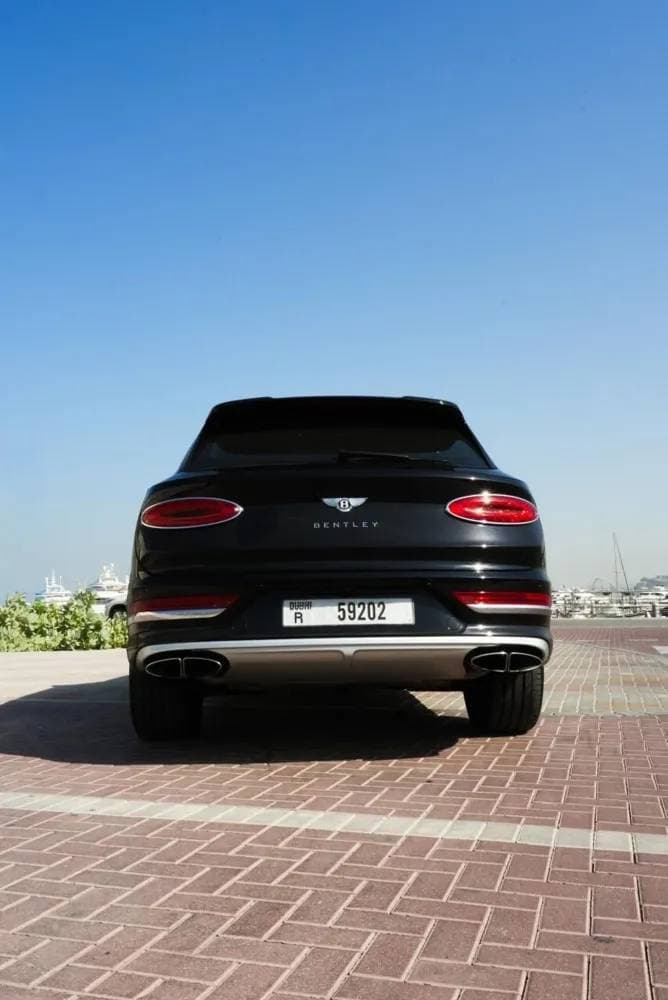 2023 Bentley Bentayga thumbnail 2