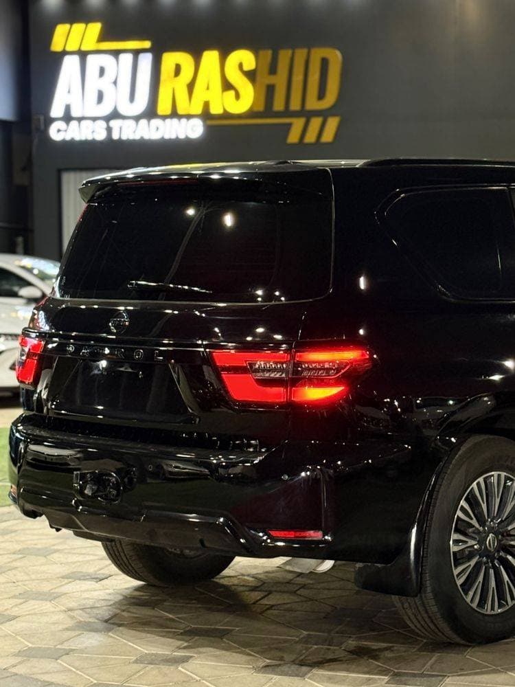 2015 Nissan Patrol thumbnail 2