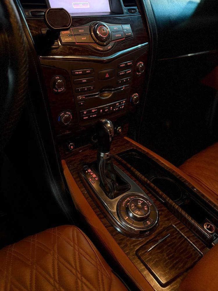 2015 Nissan Patrol thumbnail 6