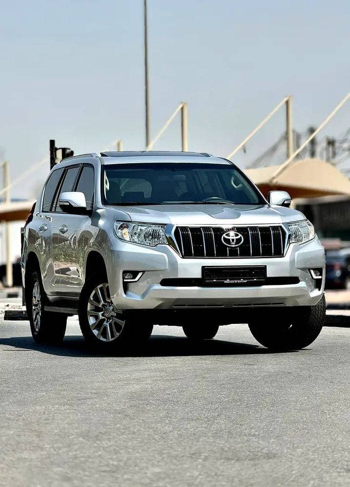 2019 Toyota Land Cruiser Prado thumbnail 3