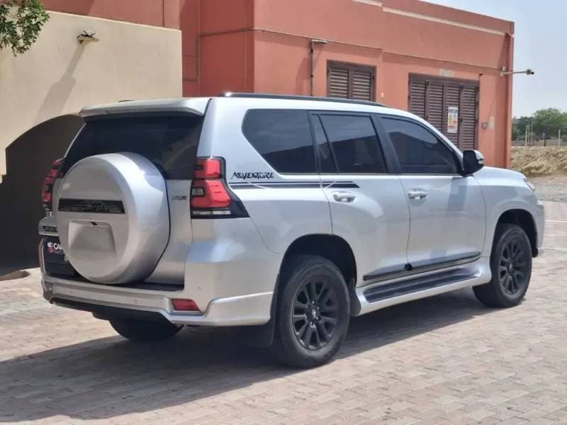 2022 Toyota Land Cruiser Prado thumbnail 5