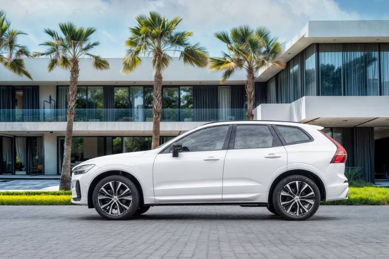 2024 Volvo XC60 thumbnail 2