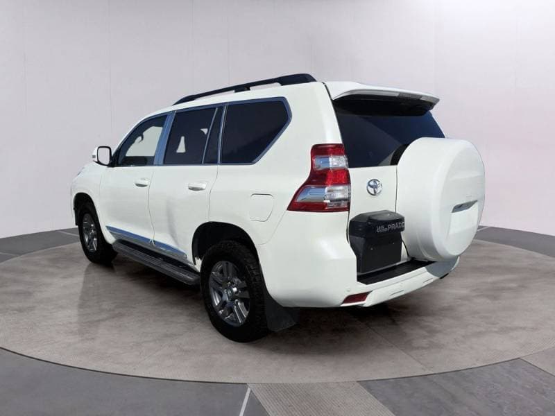 2013 Toyota Land Cruiser Prado thumbnail 3