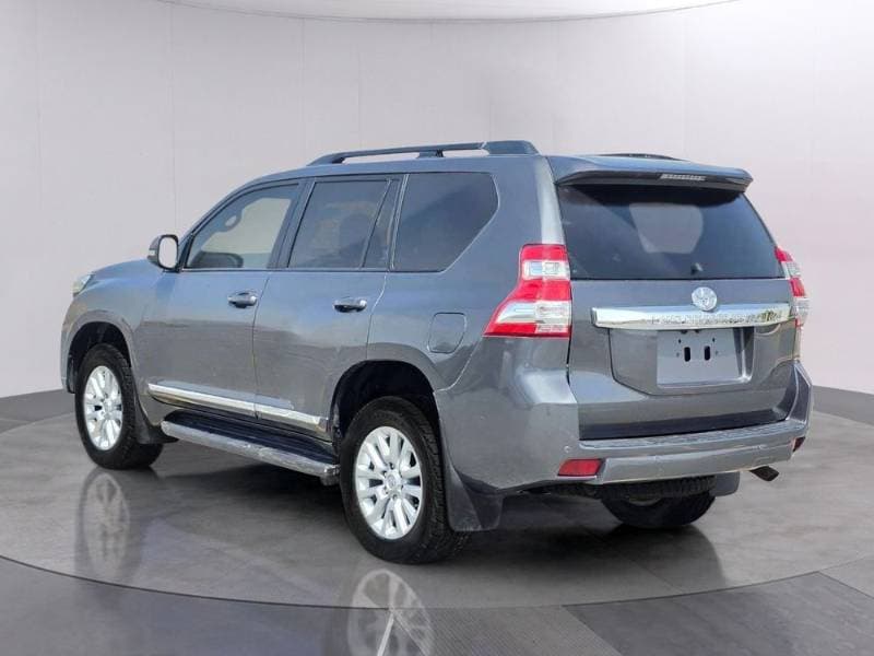 2017 Toyota Land Cruiser Prado thumbnail 6