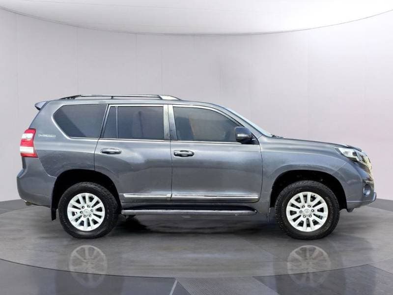 2017 Toyota Land Cruiser Prado thumbnail 7