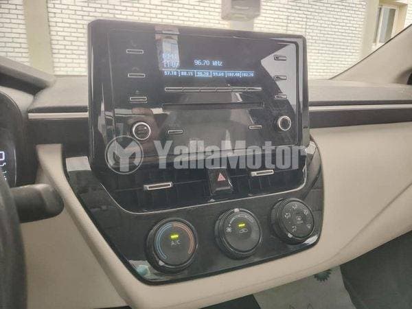 2020 Toyota Corolla thumbnail 3