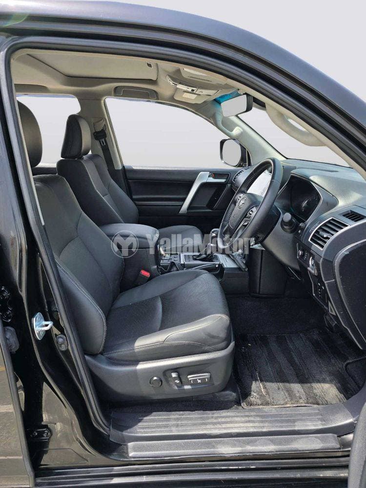 2021 Toyota Land Cruiser Prado thumbnail 3
