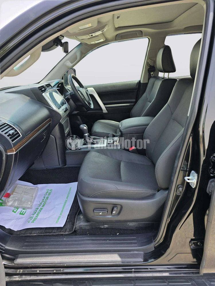 2021 Toyota Land Cruiser Prado thumbnail 2