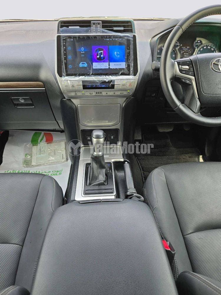 2021 Toyota Land Cruiser Prado thumbnail 5