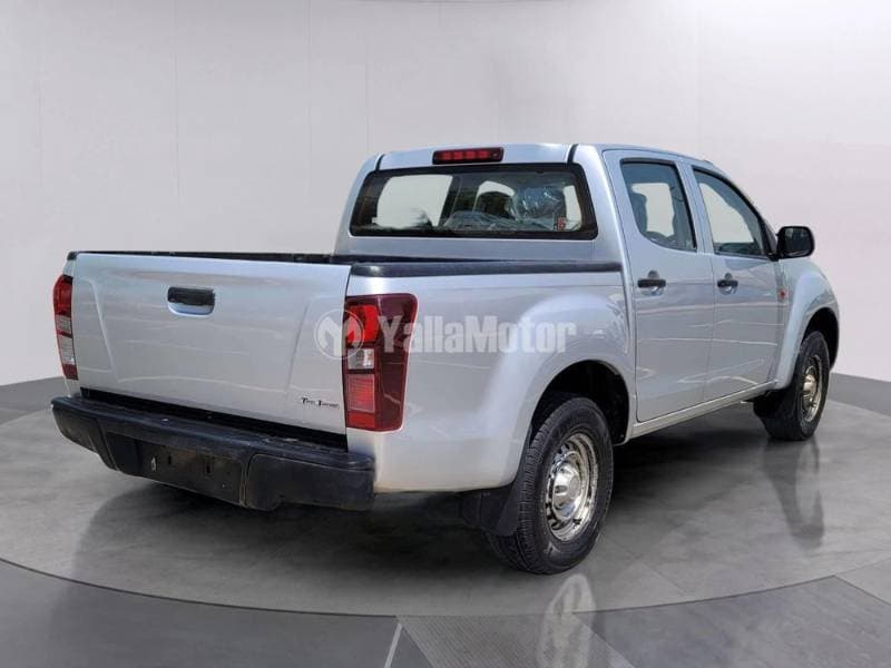 2015 Isuzu D-MAX thumbnail 4