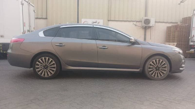 2016 Renault Talisman thumbnail 2