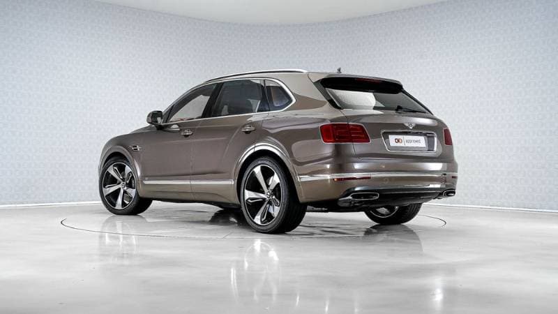 2017 Bentley Bentayga thumbnail 2