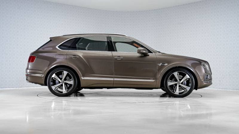 2017 Bentley Bentayga thumbnail 3