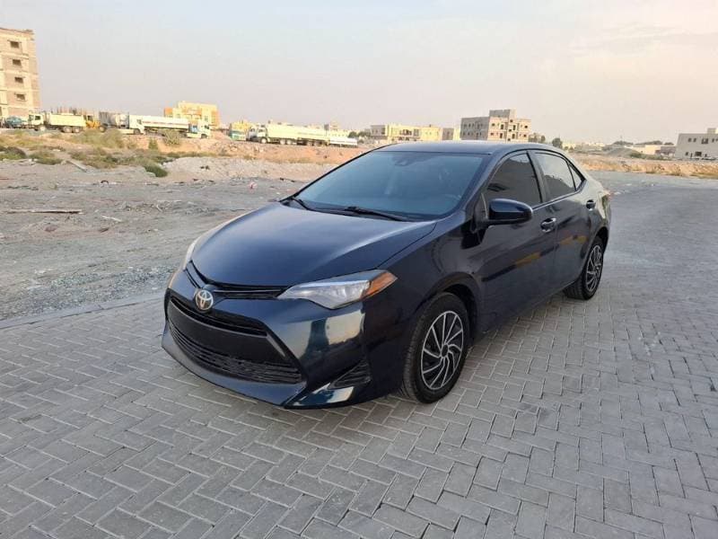 2019 Toyota Corolla thumbnail 2
