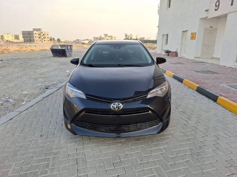 2019 Toyota Corolla thumbnail 3