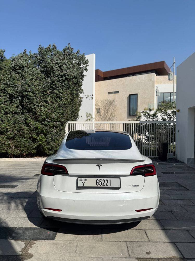 2022 Tesla Model 3 thumbnail 4