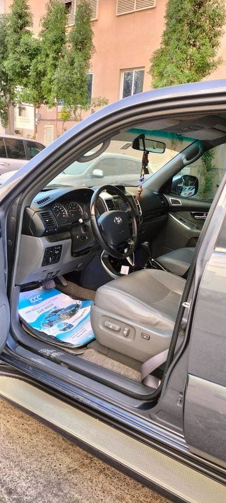 2009 Toyota Land Cruiser Prado thumbnail 4