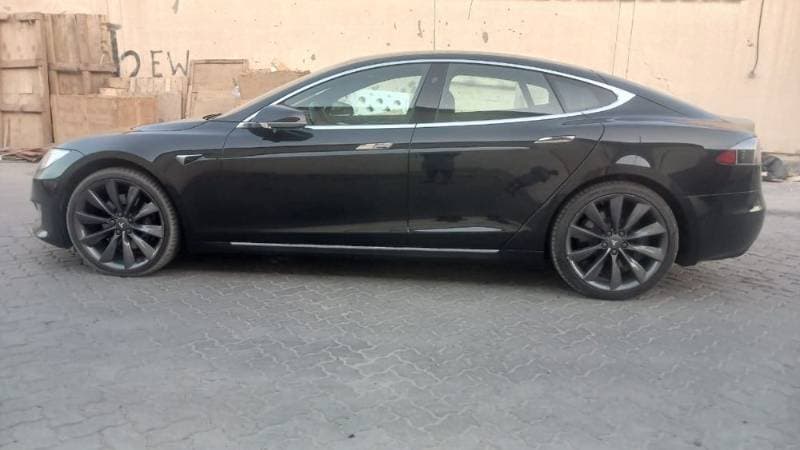 2018 Tesla Model S thumbnail 3