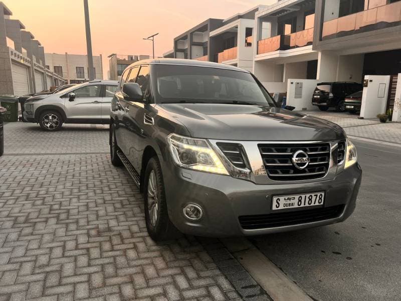 2017 Nissan Patrol thumbnail 2