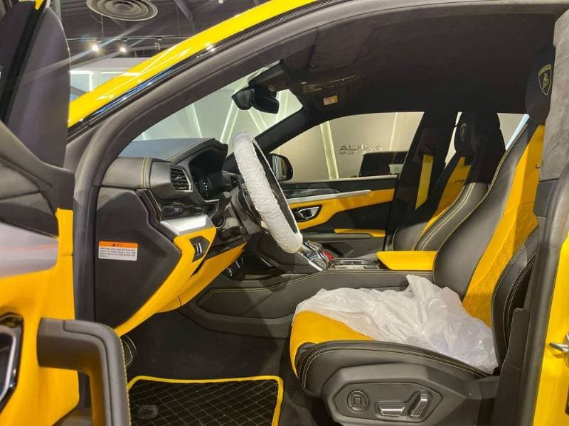 2022 Lamborghini Urus thumbnail 6