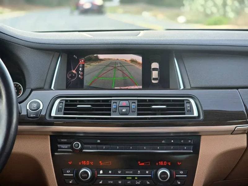2014 BMW 7 Series thumbnail 6