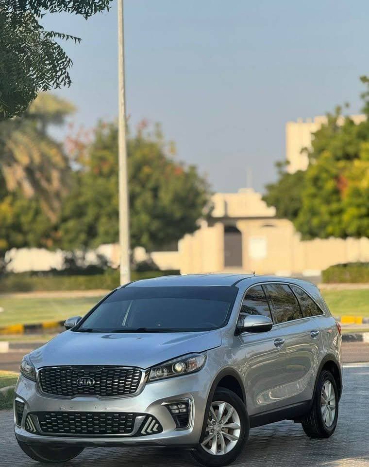 2017 Kia Sorento thumbnail 3