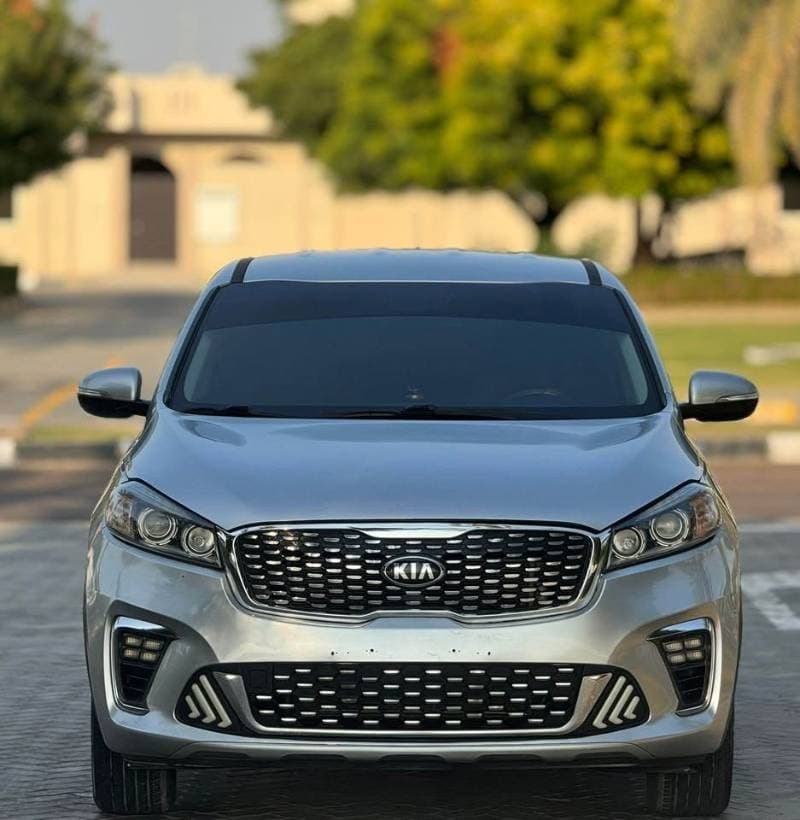 2017 Kia Sorento thumbnail 2