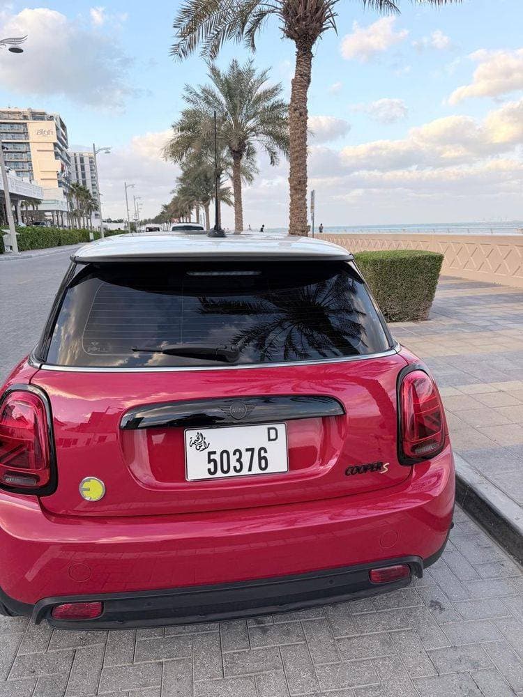 2024 Mini SE EV thumbnail 5
