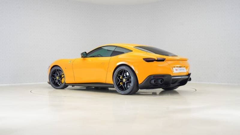 2024 Ferrari Roma thumbnail 2
