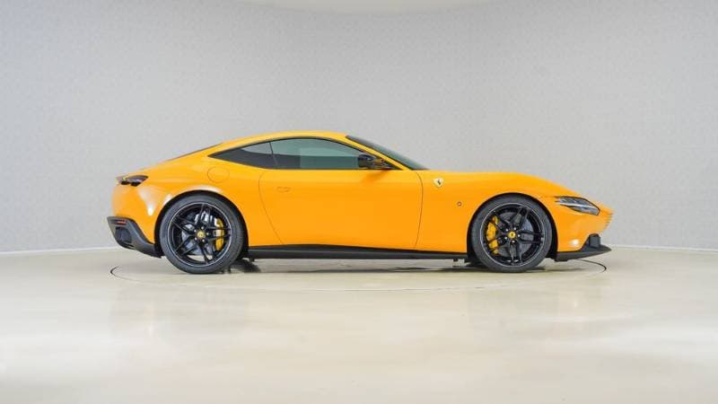 2024 Ferrari Roma thumbnail 3