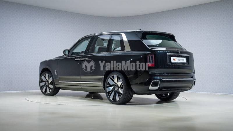 2025 Rolls Royce Cullinan thumbnail 3