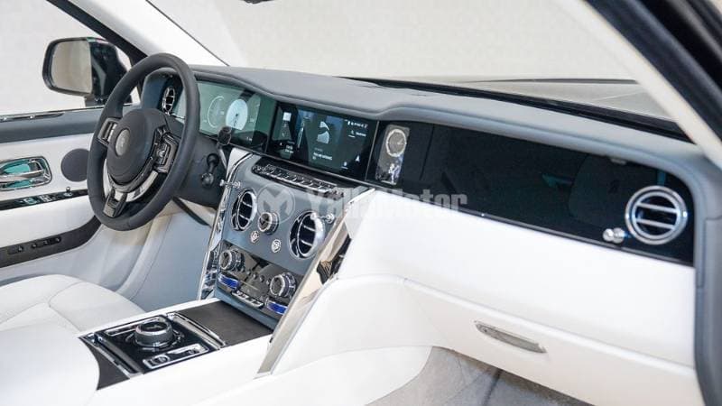 2025 Rolls Royce Cullinan thumbnail 8