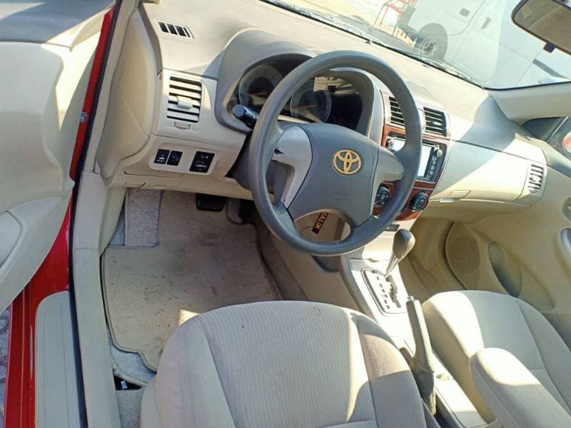 2010 Toyota Corolla thumbnail 5