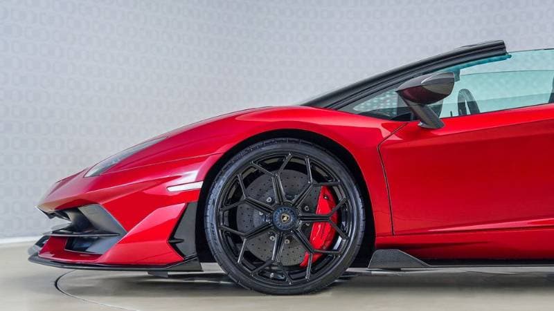 2021 Lamborghini Aventador thumbnail 7