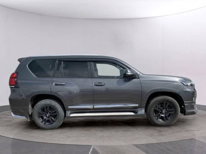 2012 Toyota Land Cruiser Prado thumbnail 7