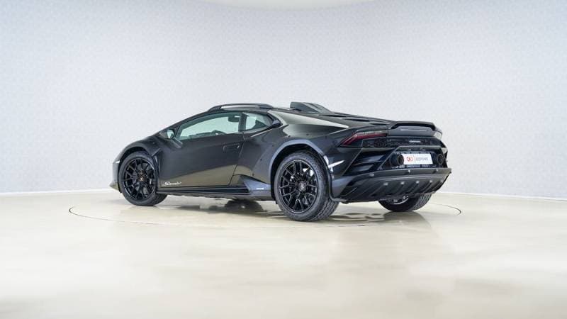 2023 Lamborghini Huracan thumbnail 2