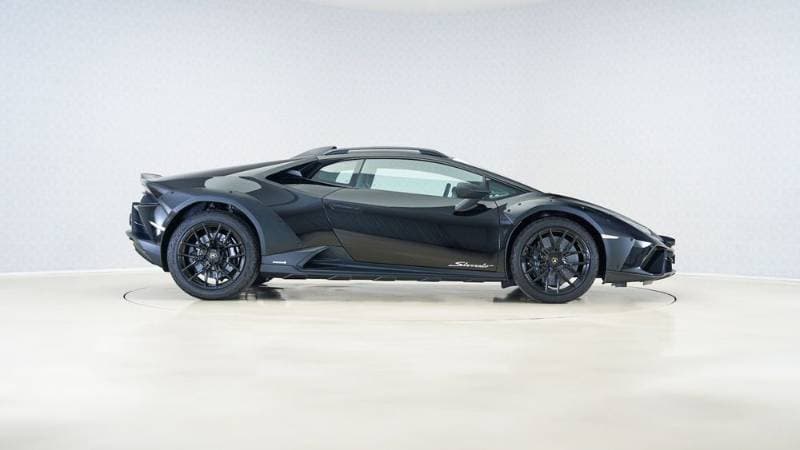 2023 Lamborghini Huracan thumbnail 3