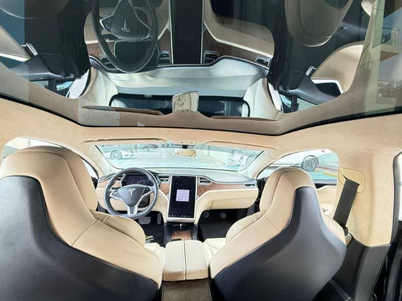 2017 Tesla Model S thumbnail 3