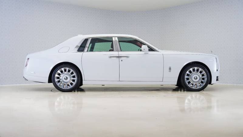 2019 Rolls Royce Phantom thumbnail 3