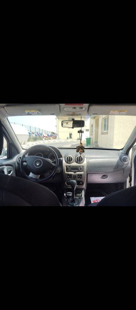 2015 Renault Duster thumbnail 3