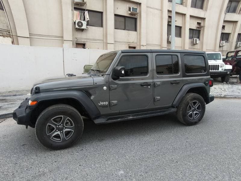 2019 Jeep Wrangler Unlimited thumbnail 2