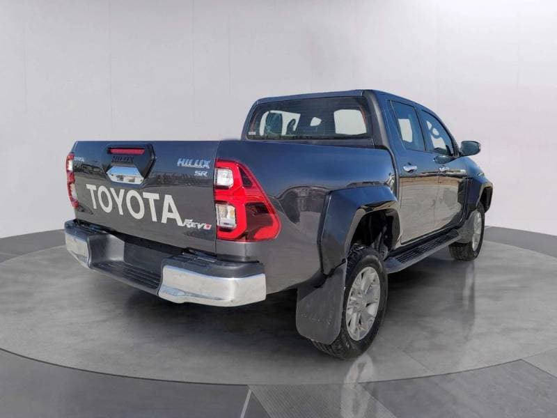 2016 Toyota Hilux thumbnail 6