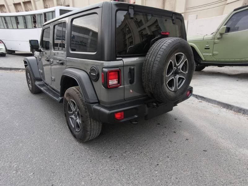 2019 Jeep Wrangler Unlimited thumbnail 3