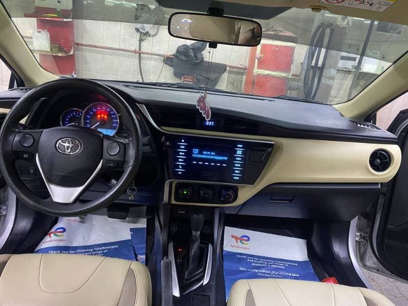 2018 Toyota Corolla thumbnail 5